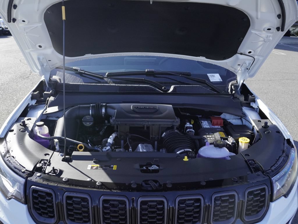 New 2026 Jeep Compass Latitude AWD/4WD image 31