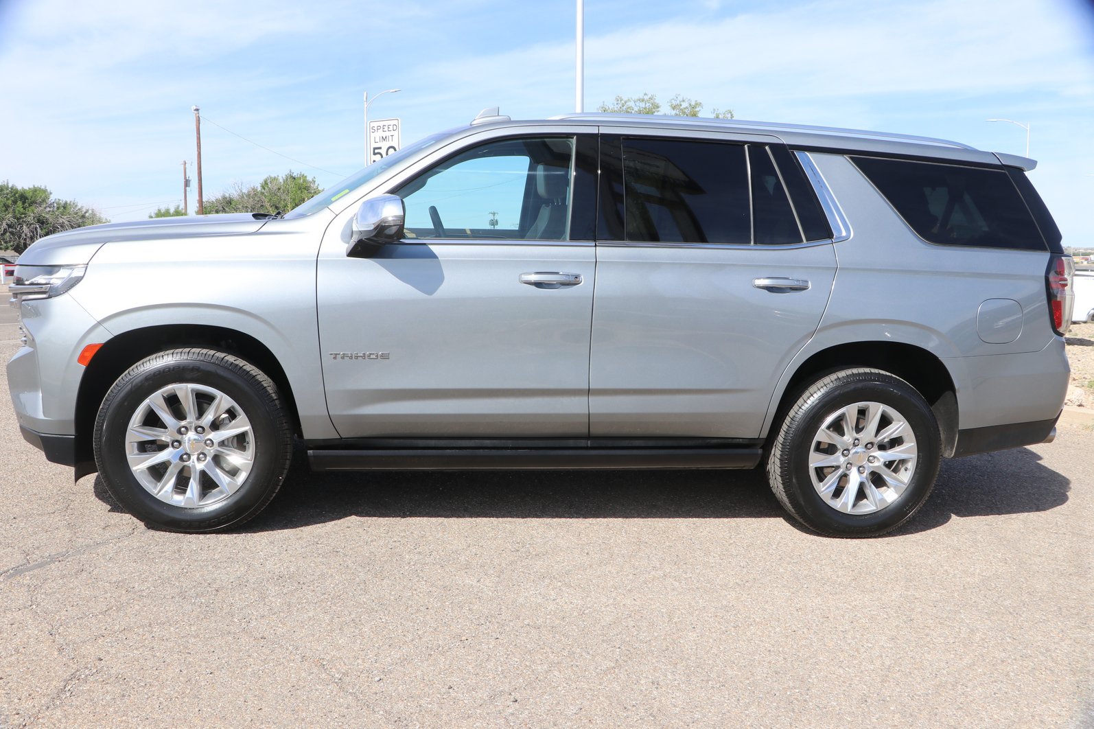 Used 2023 Chevrolet Tahoe Premier w/ Premium Package 2 AWD/4WD image 4
