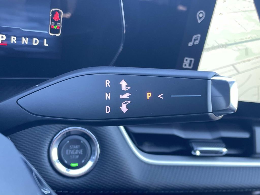 New 2026 Chevrolet Equinox LT w/ Convenience Package II FWD image 26