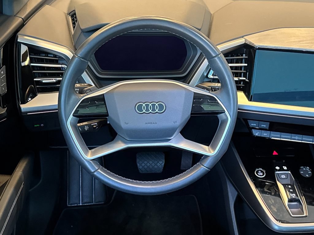 Used 2023 Audi Q4 e-tron Premium Plus w/ Premium Plus RWD image 18
