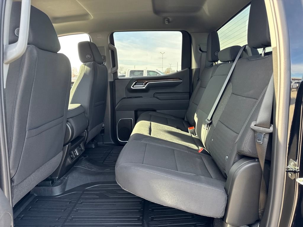 New 2026 GMC Sierra 1500 SLE image 15
