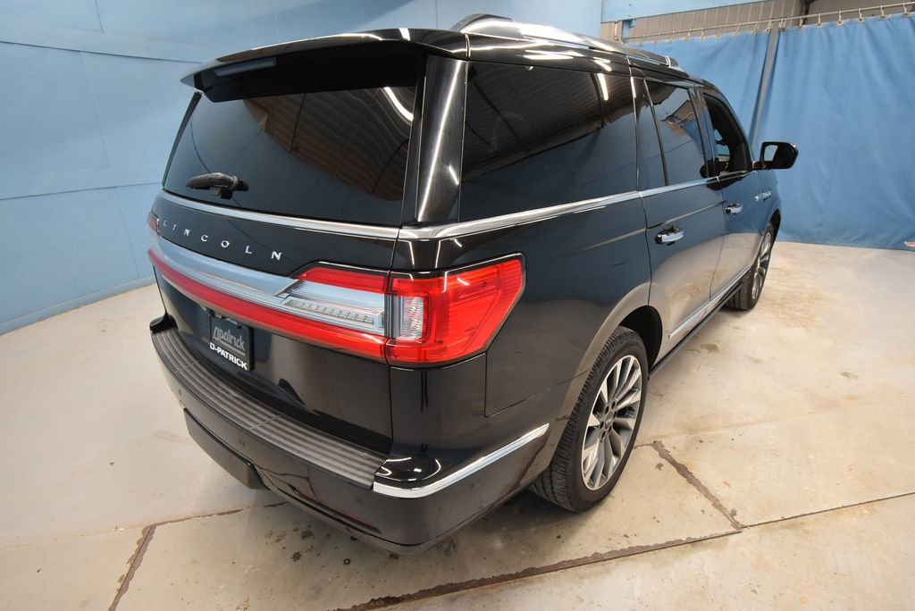 Used 2019 Lincoln Navigator Select AWD/4WD image 38