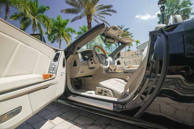 Used 2004 Cadillac XLR image 30