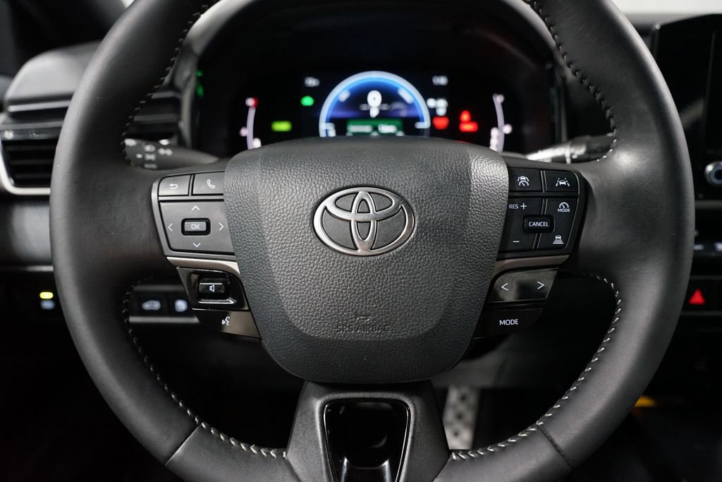 Certified 2025 Toyota Camry SE FWD image 12