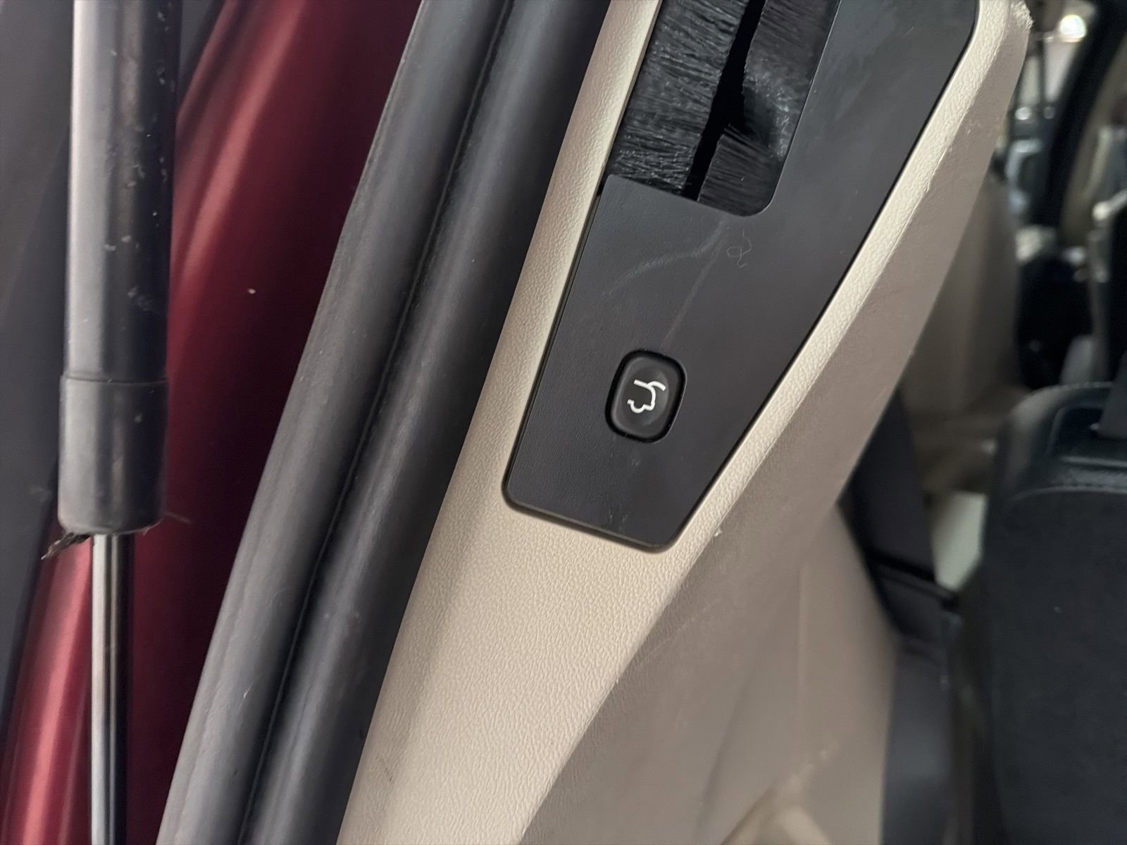 Used 2018 Dodge Grand Caravan SXT image 13