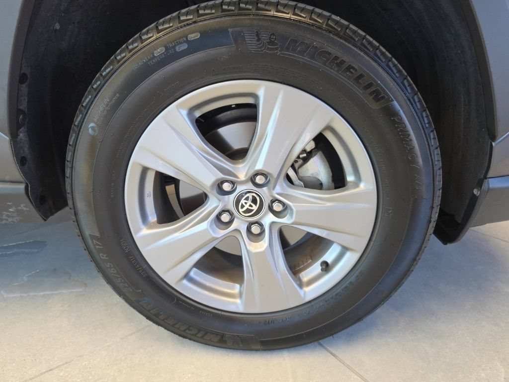 Used 2025 Toyota RAV4 XLE w/ Convenience Package FWD image 68