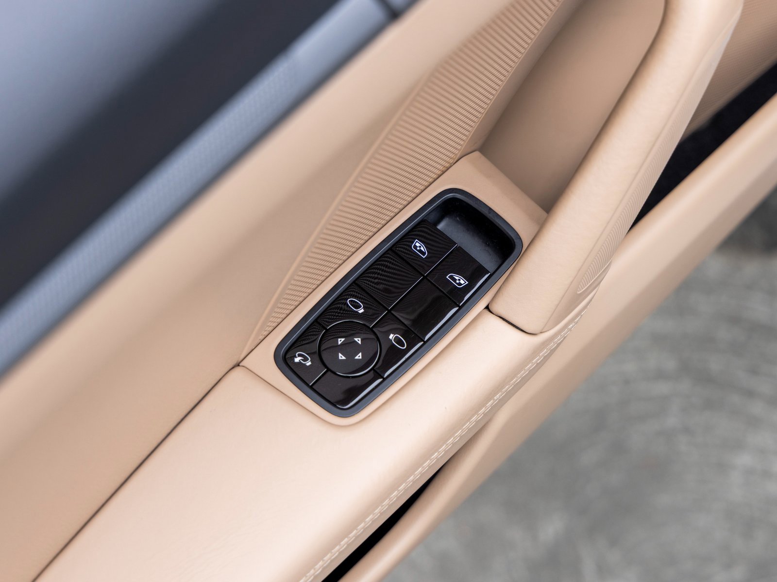 Used 2020 Porsche 911 Carrera S image 25