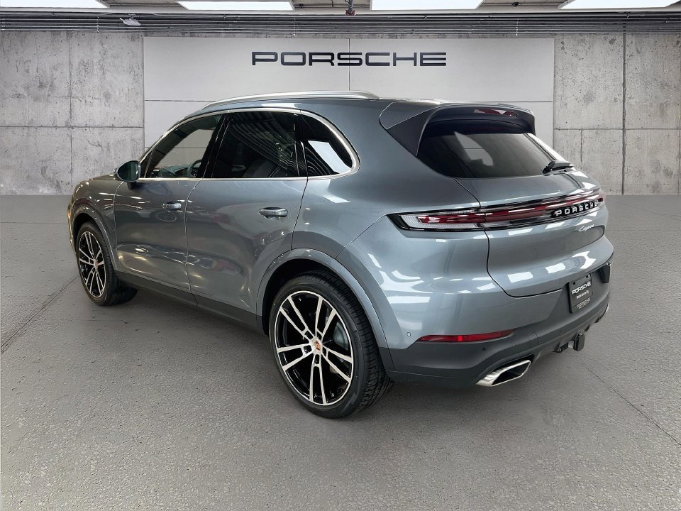 New 2026 Porsche Cayenne AWD/4WD image 3