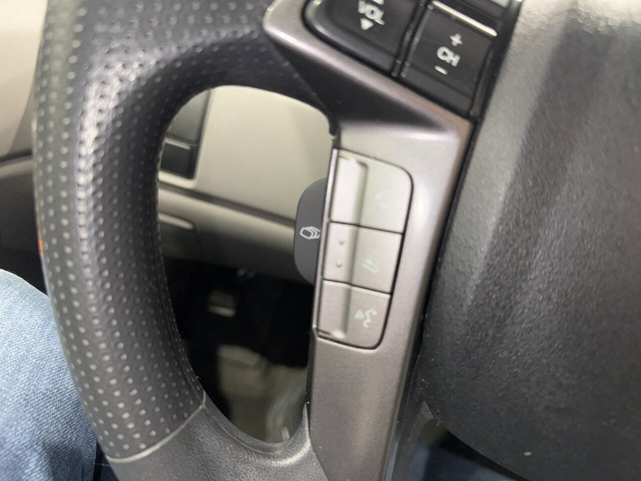 Used 2014 Honda Odyssey EX image 38
