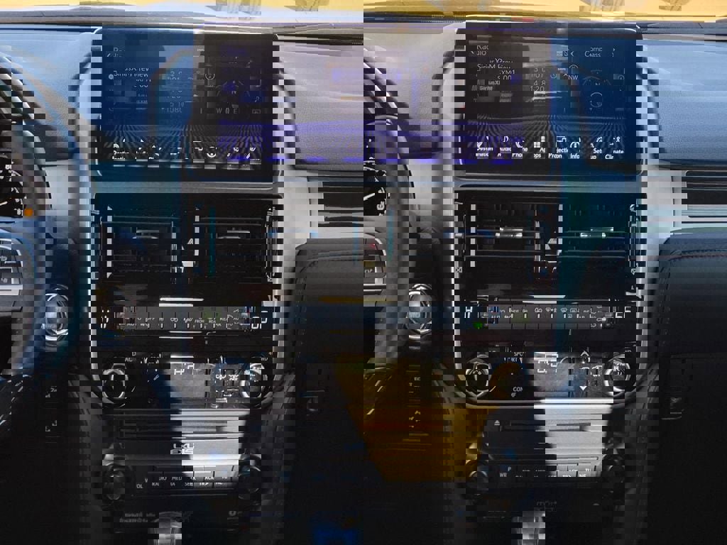 Used 2023 Lexus GX 460 Luxury w/ Accessory Package image 19