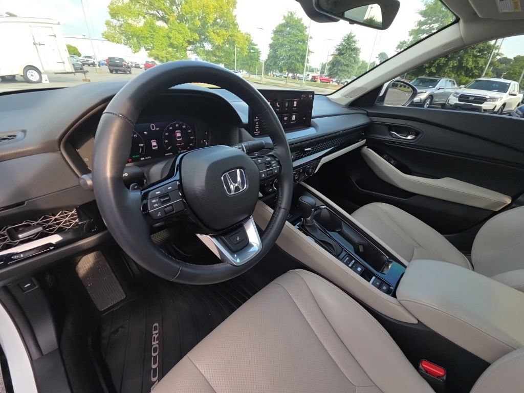 Used 2025 Honda Accord Touring image 26