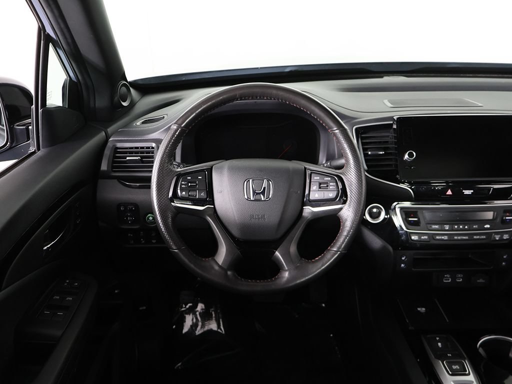 Certified 2025 Honda Ridgeline Black Edition image 36