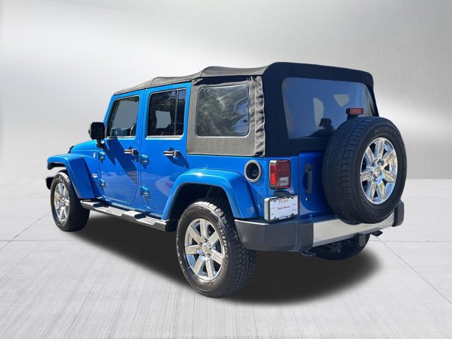 Used 2015 Jeep Wrangler Unlimited Sahara w/ Connectivity Group AWD/4WD image 8