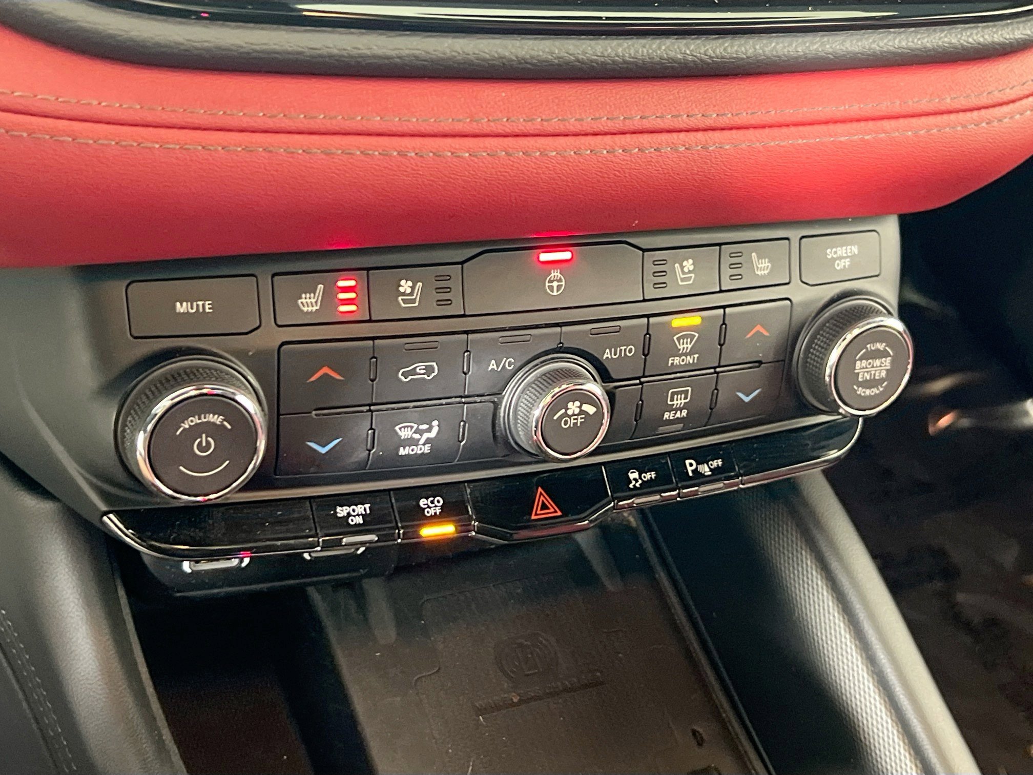 Used 2022 Dodge Durango R/T w/ Blacktop Package image 16