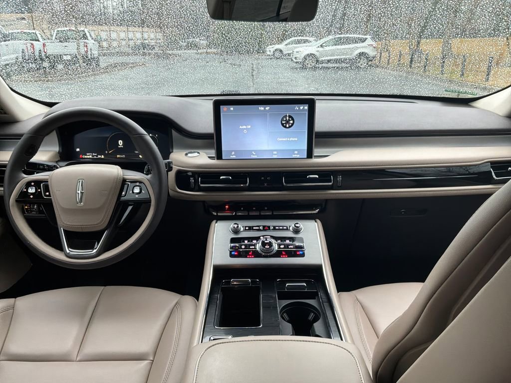 Used 2024 Lincoln Aviator Premiere image 12