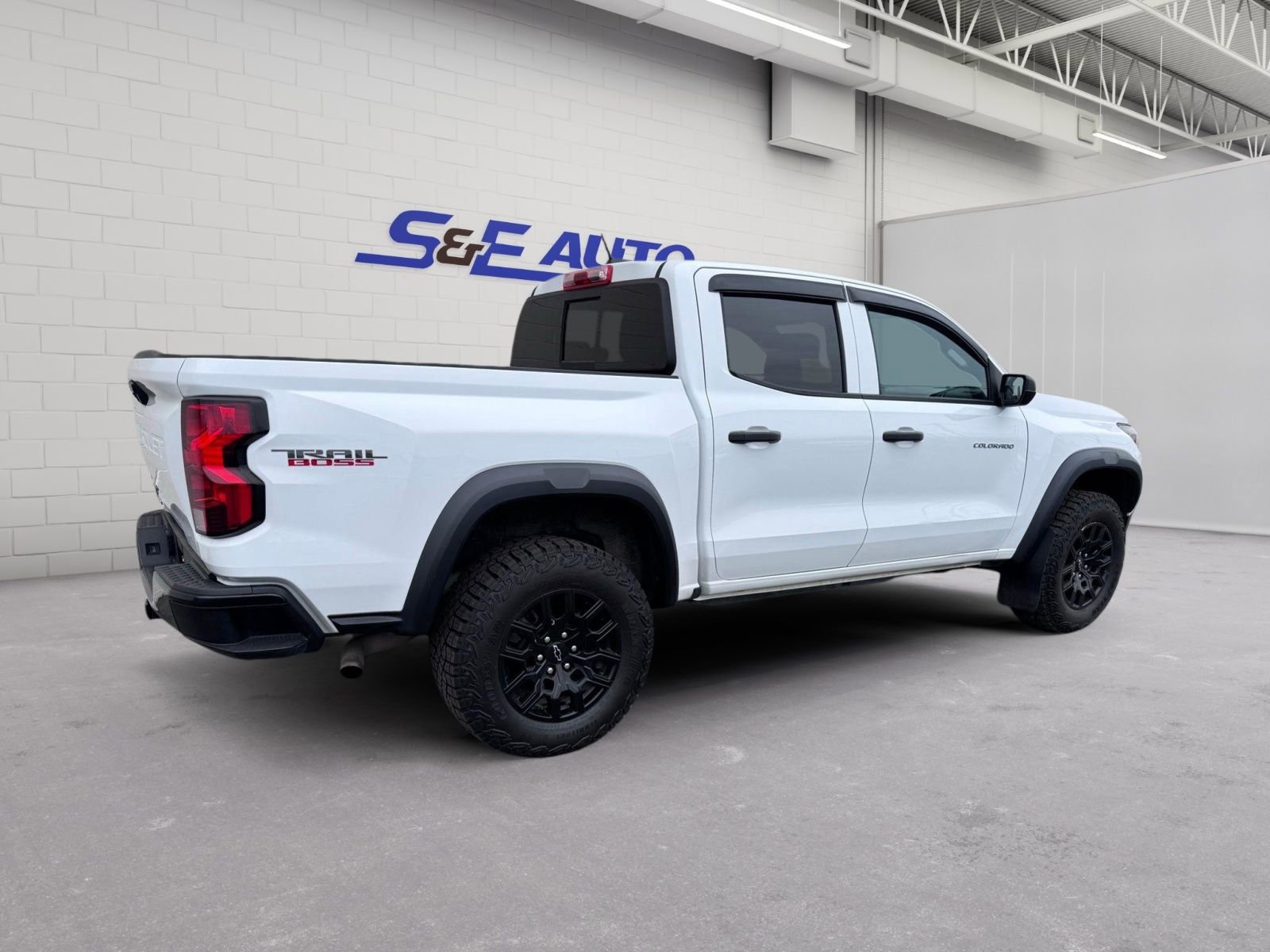 Used 2023 Chevrolet Colorado Trail Boss w/ Advanced Trailering Package image 6