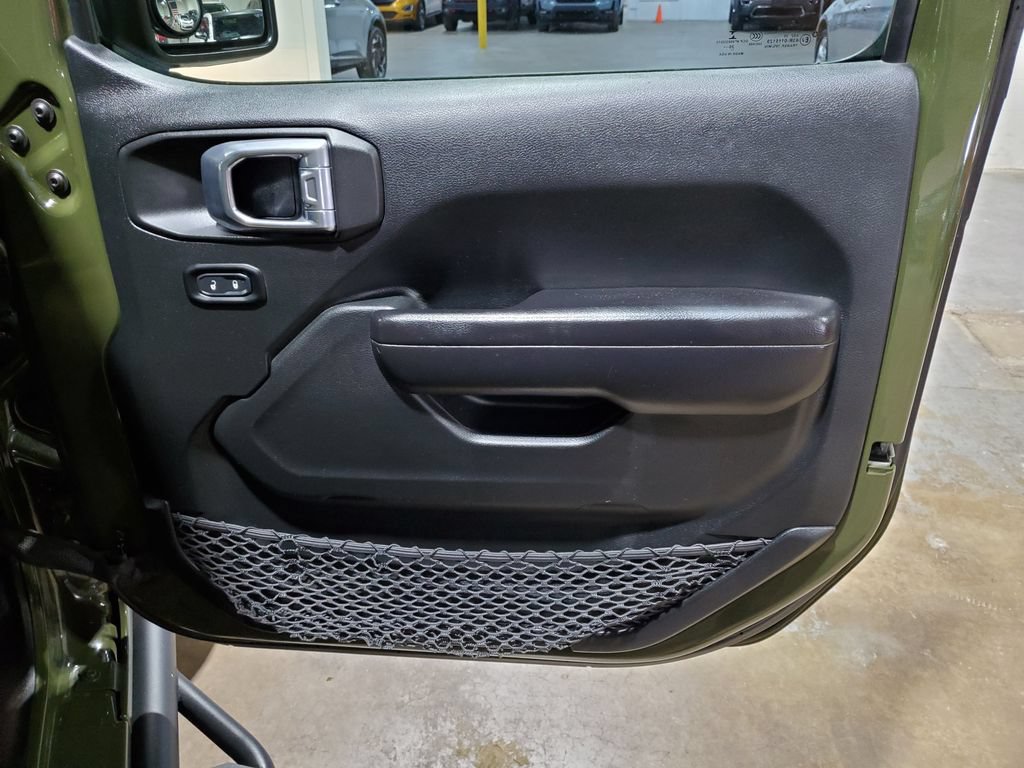 Used 2021 Jeep Wrangler Unlimited Sport AWD/4WD image 40