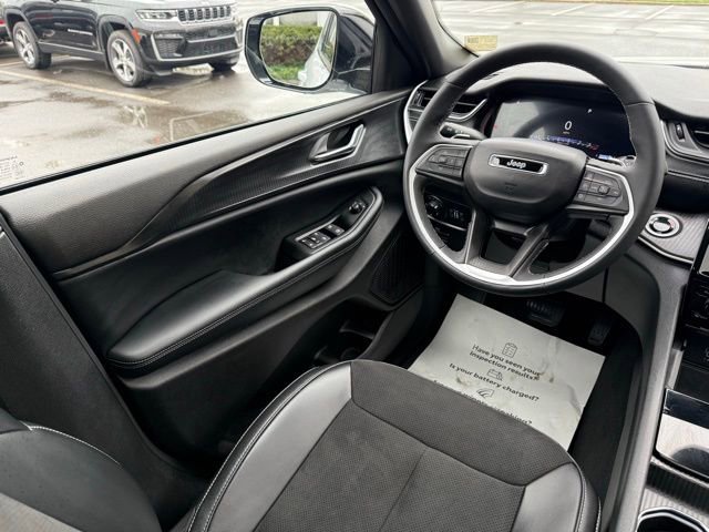 Certified 2024 Jeep Grand Cherokee L Altitude AWD/4WD image 36
