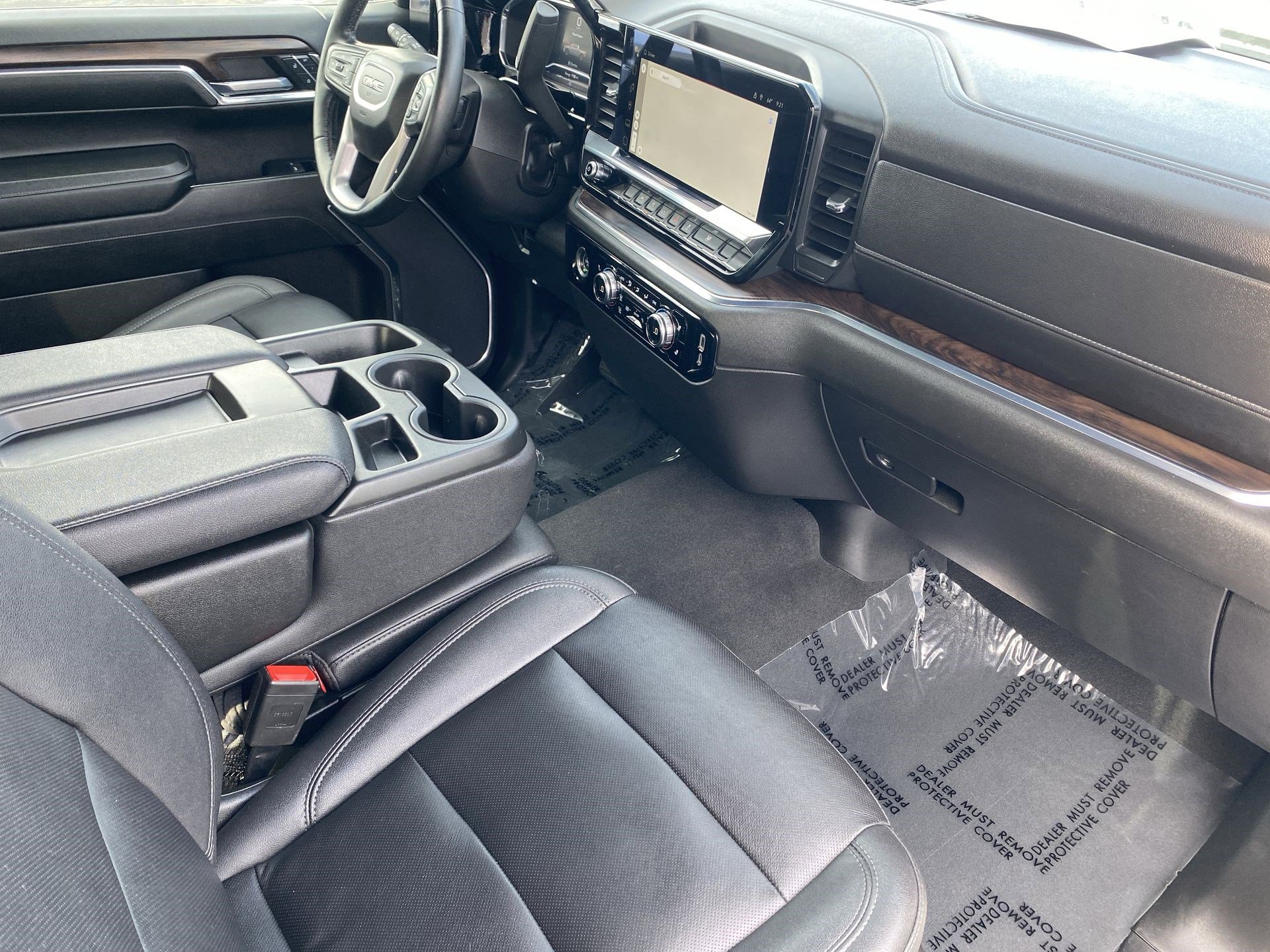 Used 2024 GMC Sierra 1500 SLT image 31