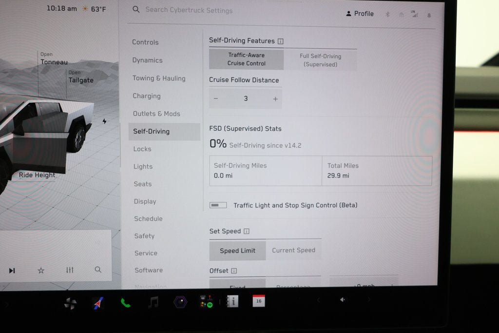 Used 2024 Tesla Cybertruck AWD Crew Cab image 20