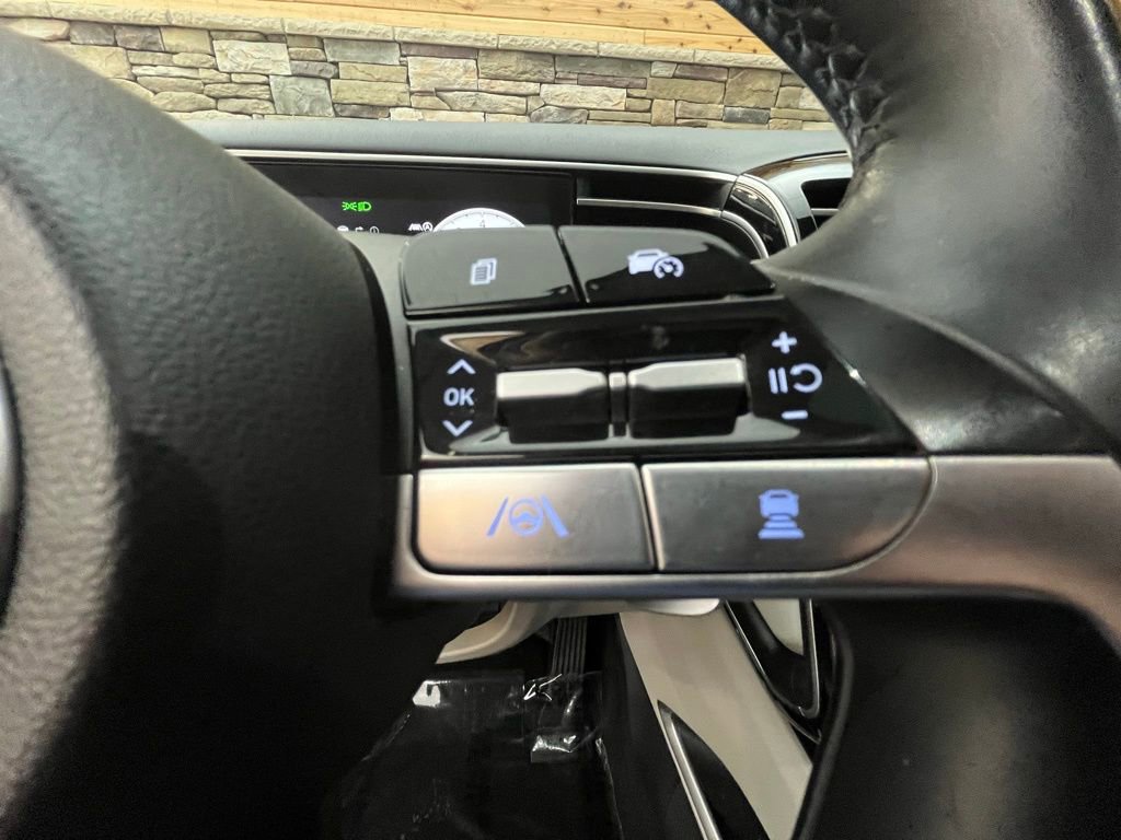 Certified 2022 Hyundai Tucson Limited AWD/4WD image 17