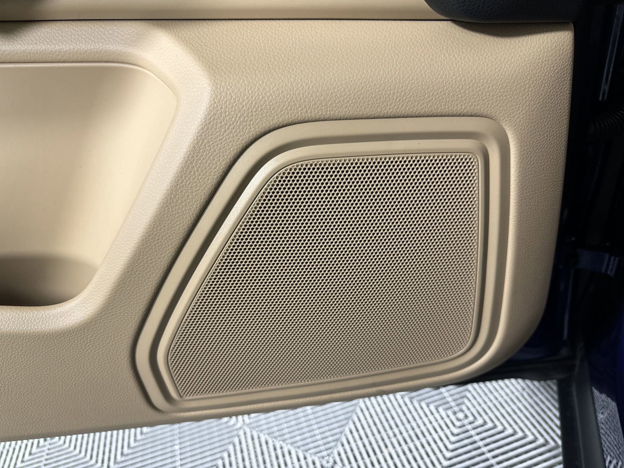 Certified 2025 Porsche Macan image 23