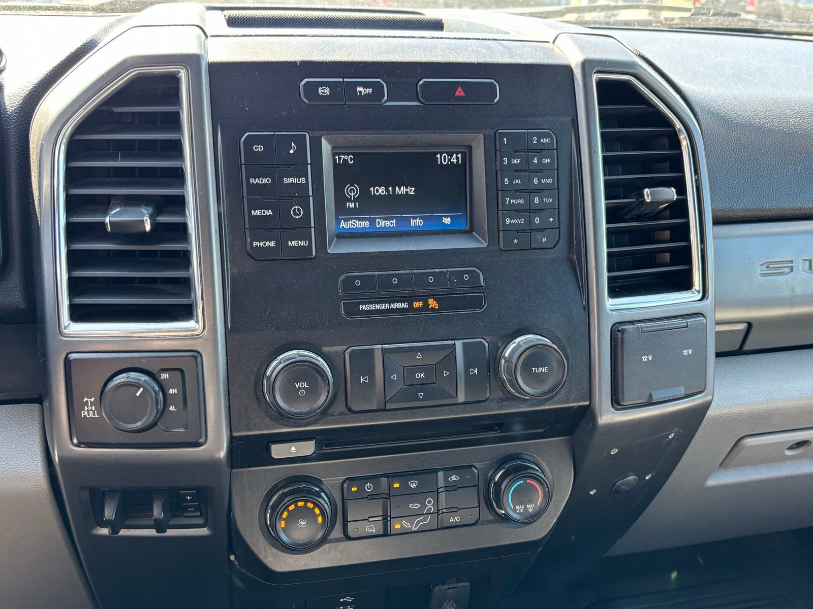 Used 2017 Ford F350 XLT w/ XLT Value Package AWD/4WD image 10