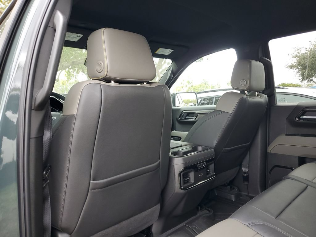 Used 2025 Chevrolet Silverado 1500 ZR2 w/ Technology Package AWD/4WD image 16