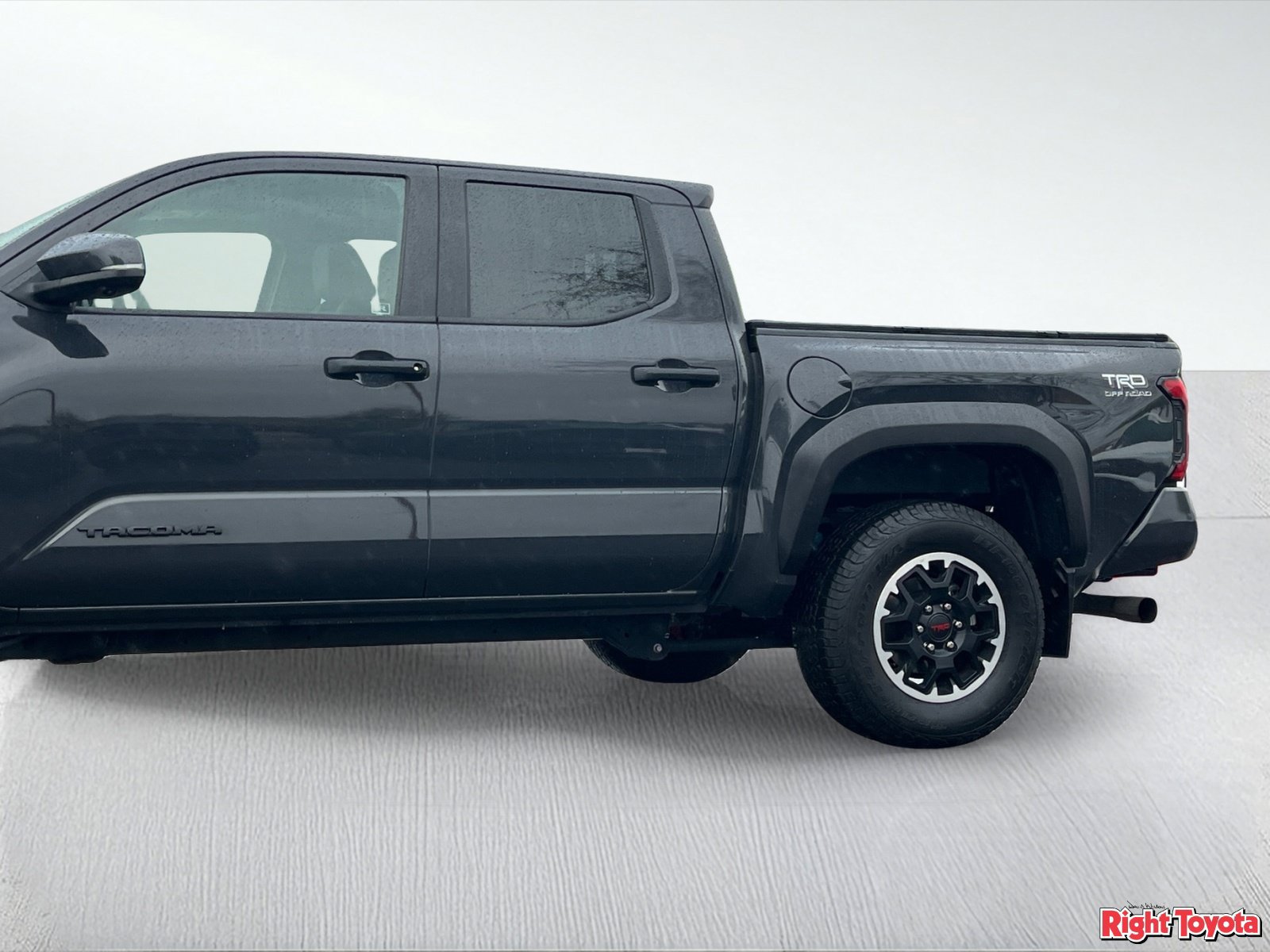 Used 2024 Toyota Tacoma TRD Off-Road w/ TRD Off Road Premium Package AWD/4WD image 9