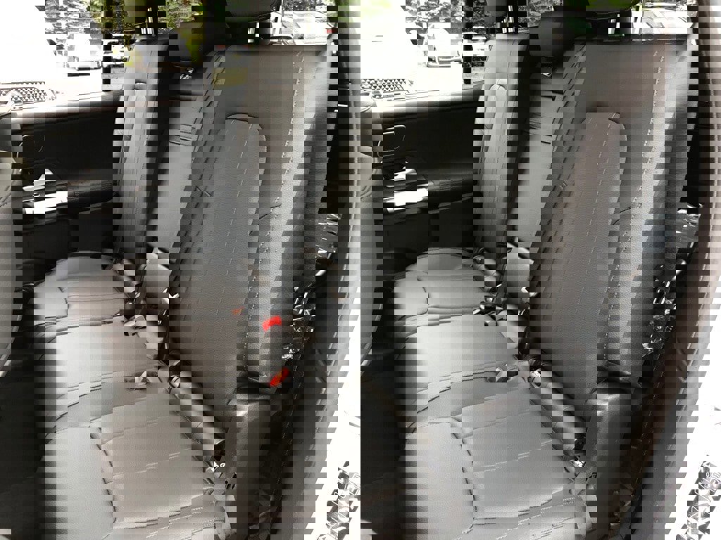 New 2023 Mercedes-Benz EQB 300 4MATIC image 32