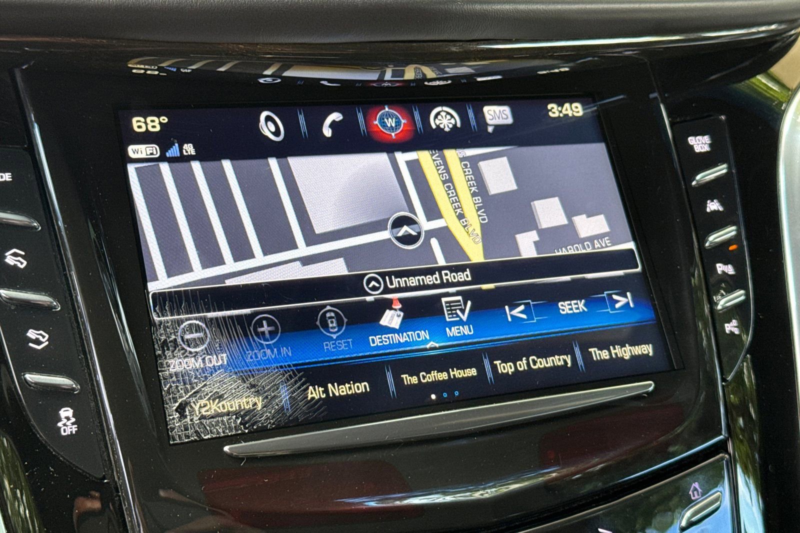 Used 2019 Cadillac Escalade ESV Platinum image 18