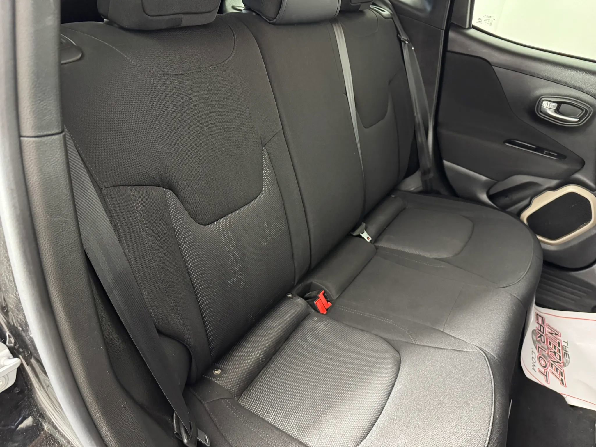 Used 2017 Jeep Renegade Latitude w/ Cold Weather Group AWD/4WD image 32