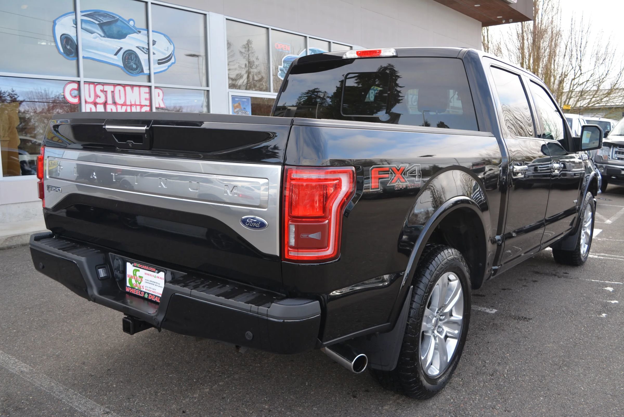 Used 2017 Ford F150 Platinum w/ Technology Package image 7