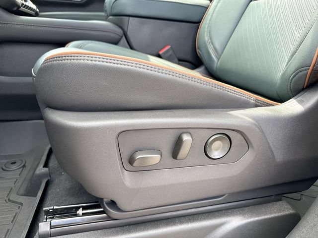 New 2026 GMC Yukon XL AT4 w/ AT4 Premium Plus Package AWD/4WD image 12