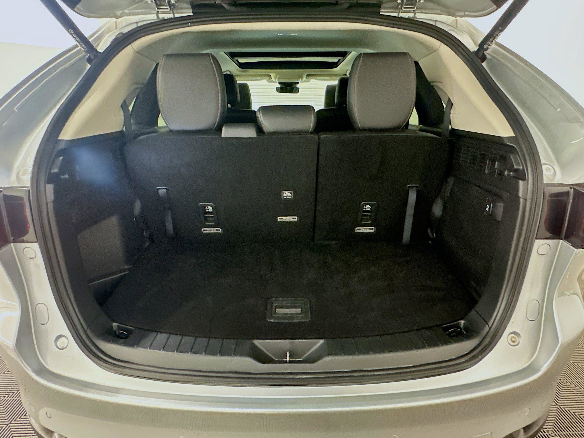 Used 2025 MAZDA CX-90 3.3 Turbo w/ Premium Sport Pkg image 32