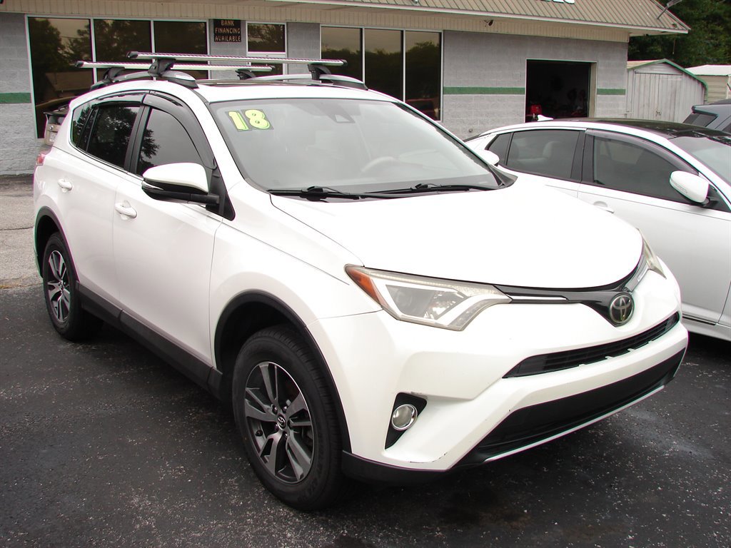 Used 2018 Toyota RAV4 XLE image 2