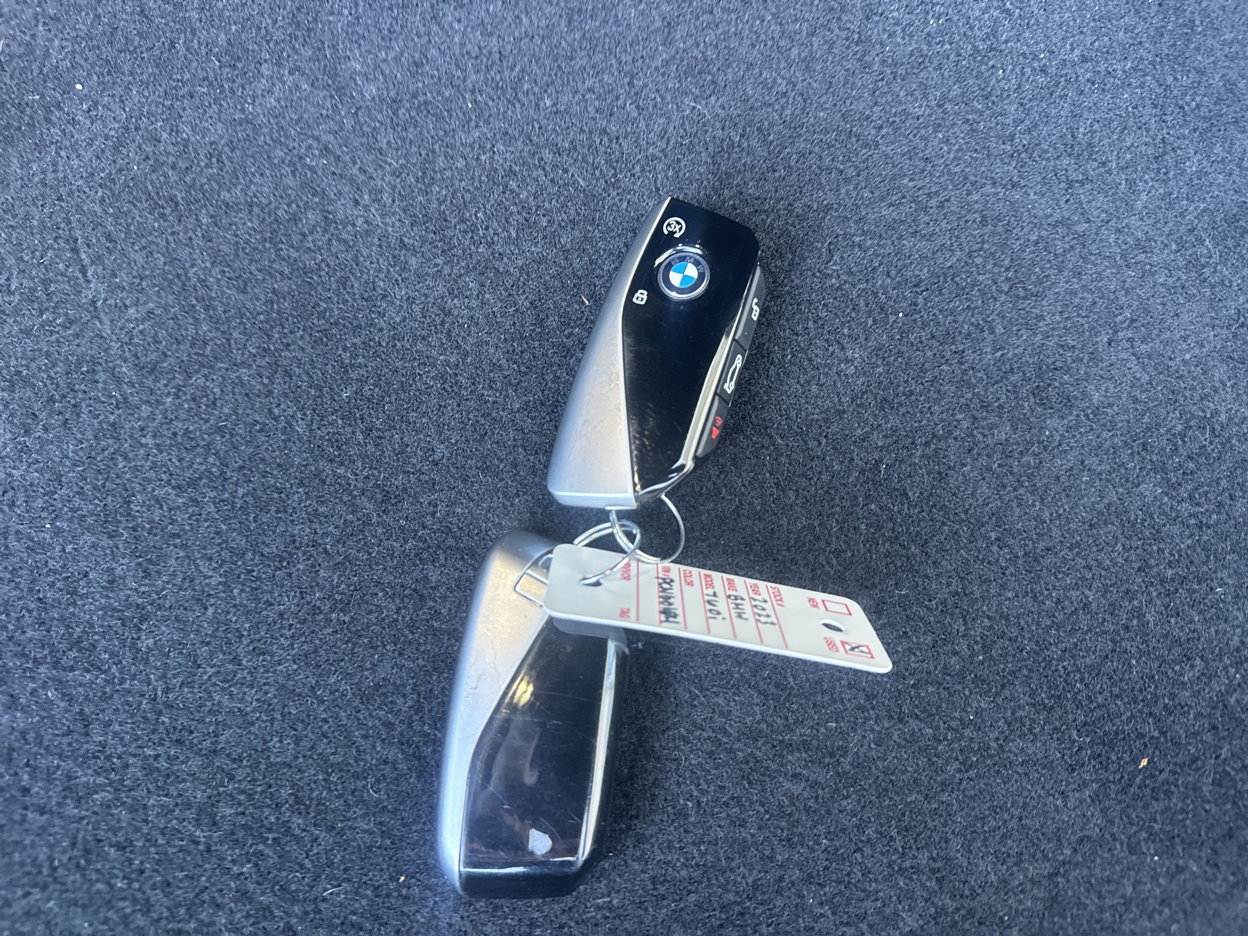 Used 2023 BMW 760i xDrive image 29