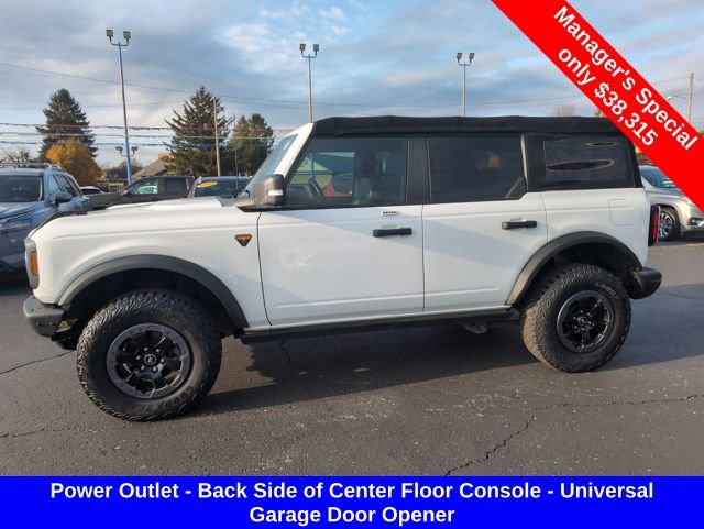 Used 2022 Ford Bronco Badlands image 5
