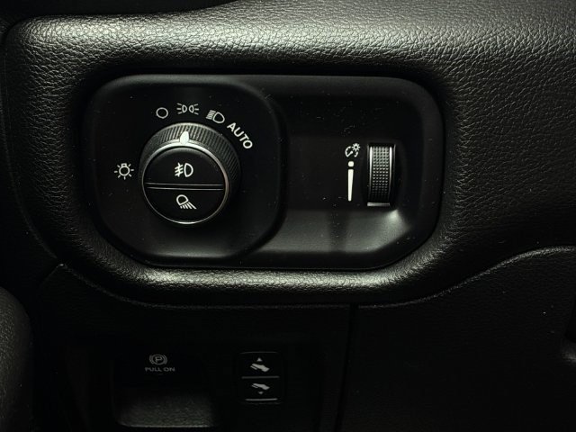 Used 2024 RAM 1500 Big Horn RWD image 28
