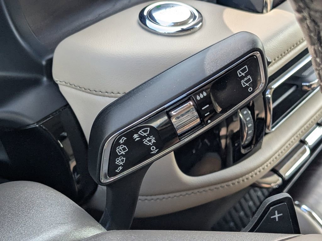 Used 2022 Lincoln Aviator Reserve w/ Equipment Group 201A RWD image 28