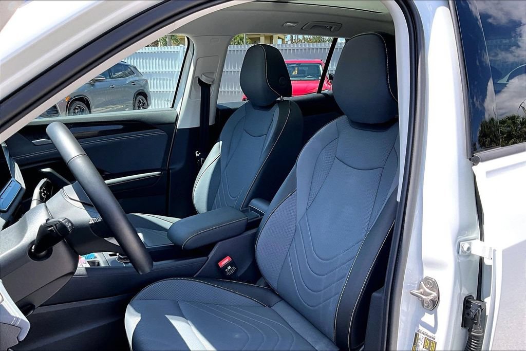 Certified 2026 Volkswagen Tiguan SE w/ Panoramic Sunroof Package FWD image 21