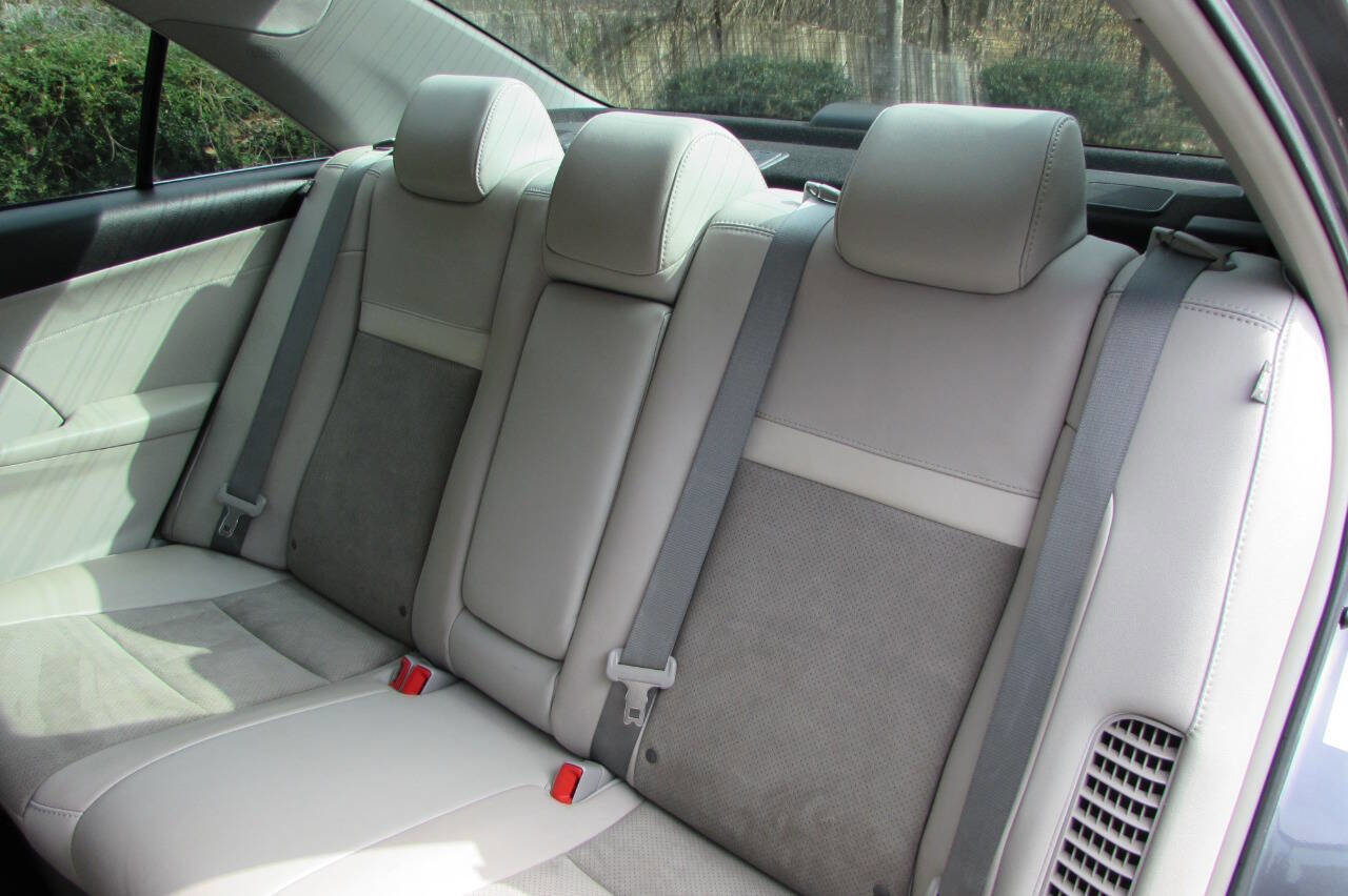 Used 2014 Toyota Camry XLE image 31