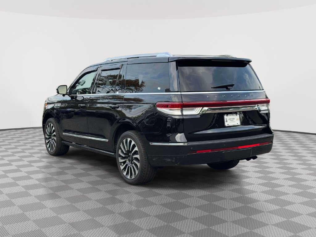Used 2024 Lincoln Navigator Black Label AWD/4WD image 5