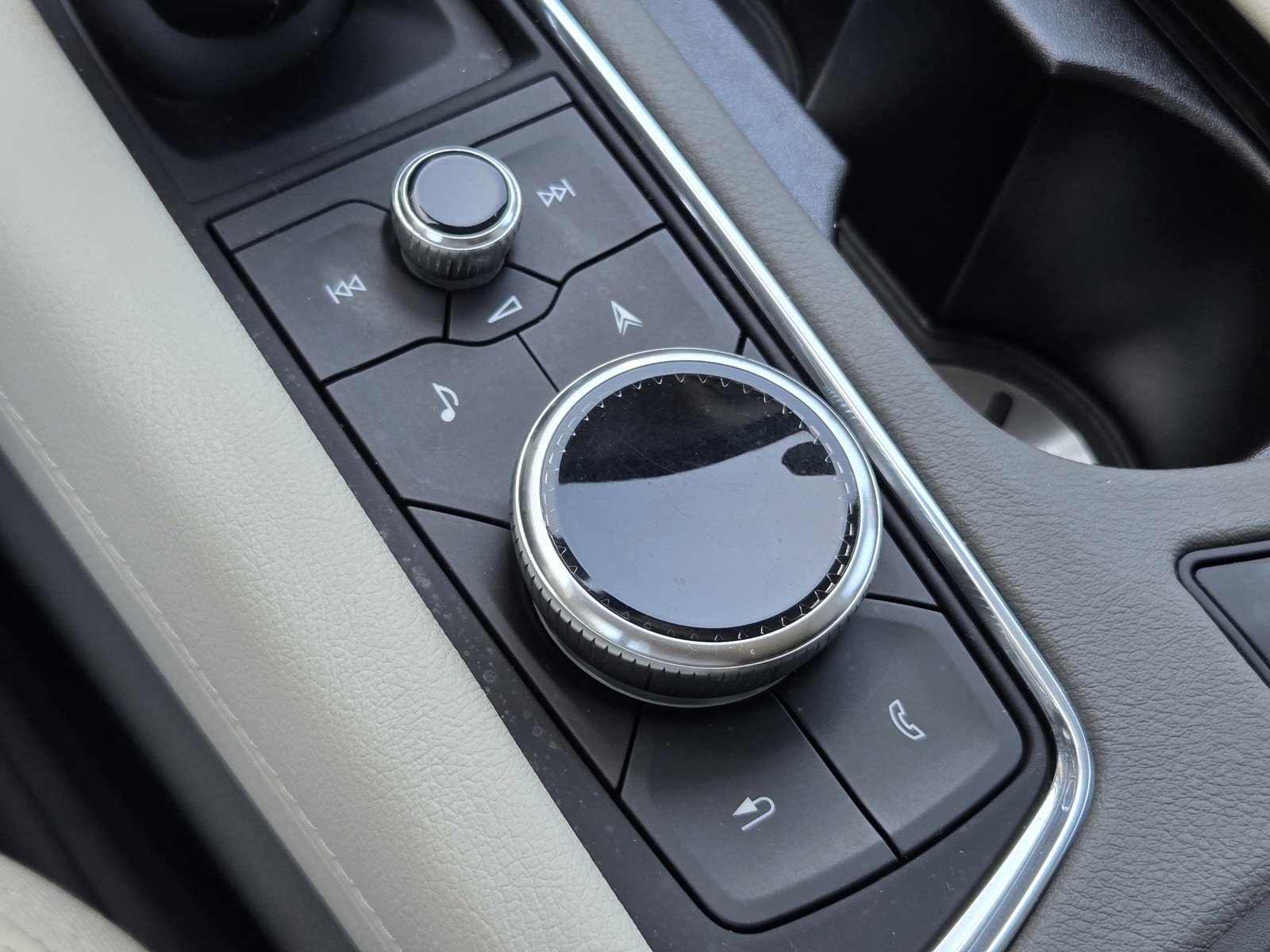 Used 2021 Cadillac XT5 Premium Luxury FWD image 23