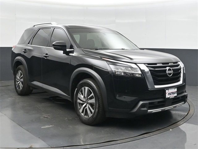 Used 2023 Nissan Pathfinder SL
