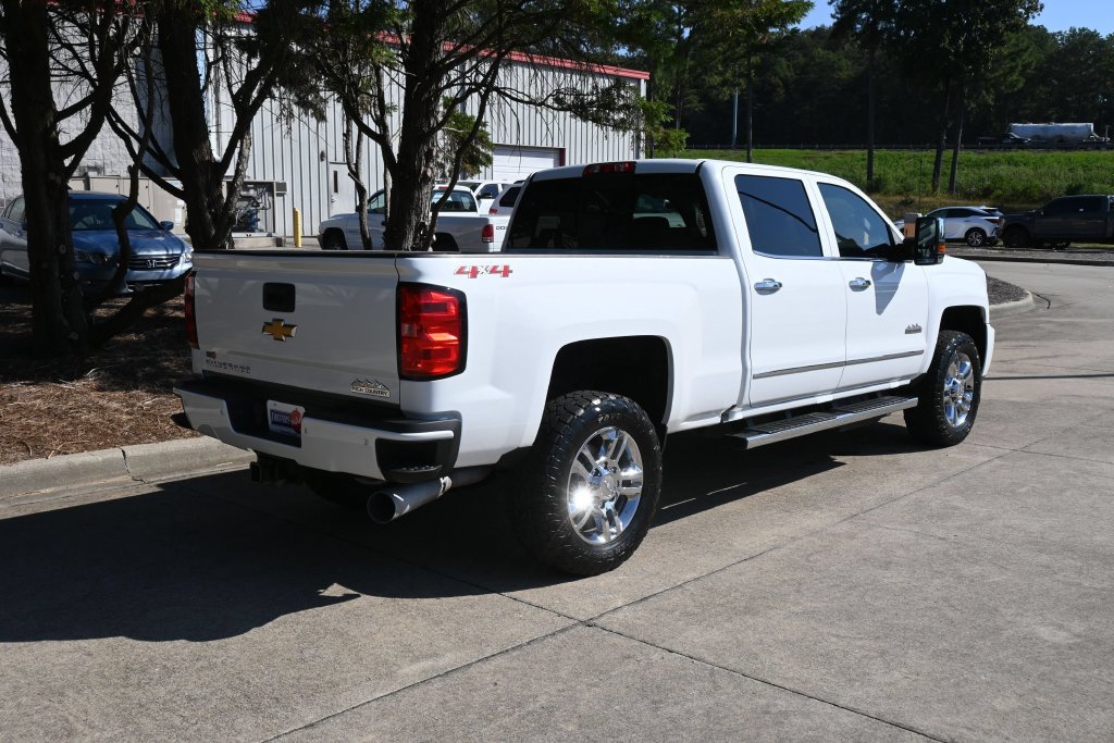 Used 2019 Chevrolet Silverado 2500 High Country w/ Duramax Plus Package AWD/4WD image 25