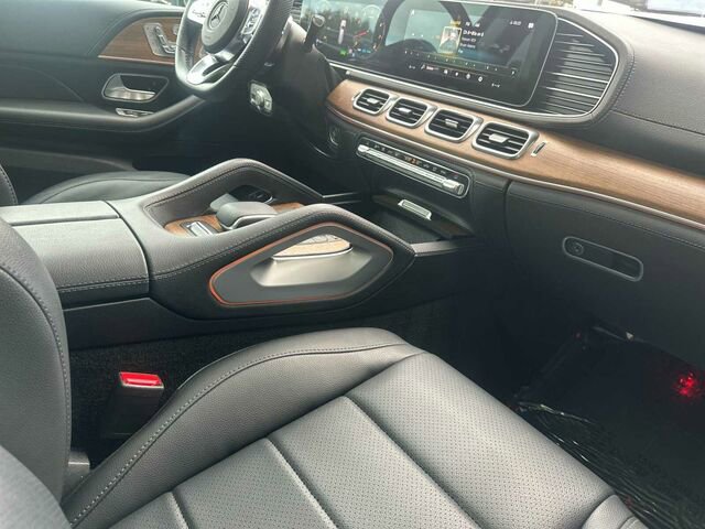 Used 2023 Mercedes-Benz GLS 450 4MATIC image 21