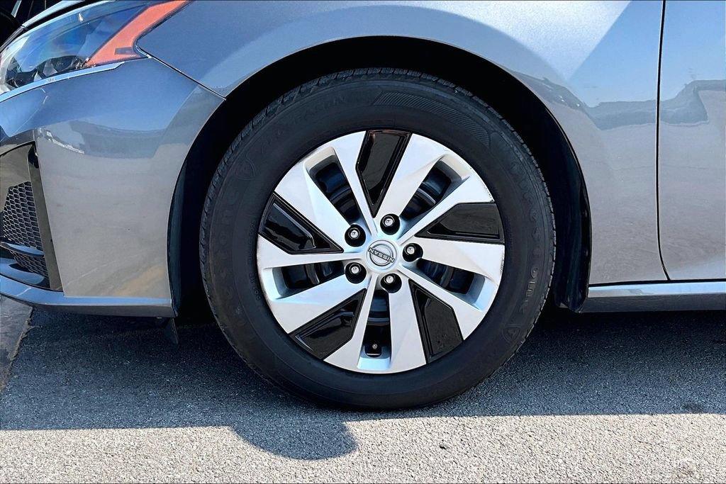 Used 2024 Nissan Altima 2.5 S FWD image 31