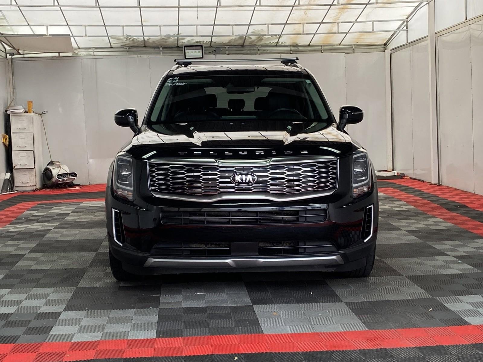 Used 2020 Kia Telluride EX w/ Towing Package AWD/4WD image 2