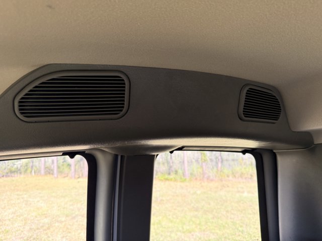 Used 2025 Chevrolet Express 3500 LT w/ LT Preferred Equipment Group RWD image 32